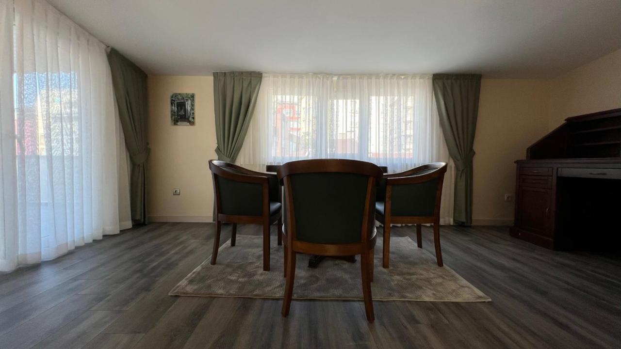 200 M2 Muhtesem Cati Kati, Roof Leilighet Istanbul Eksteriør bilde